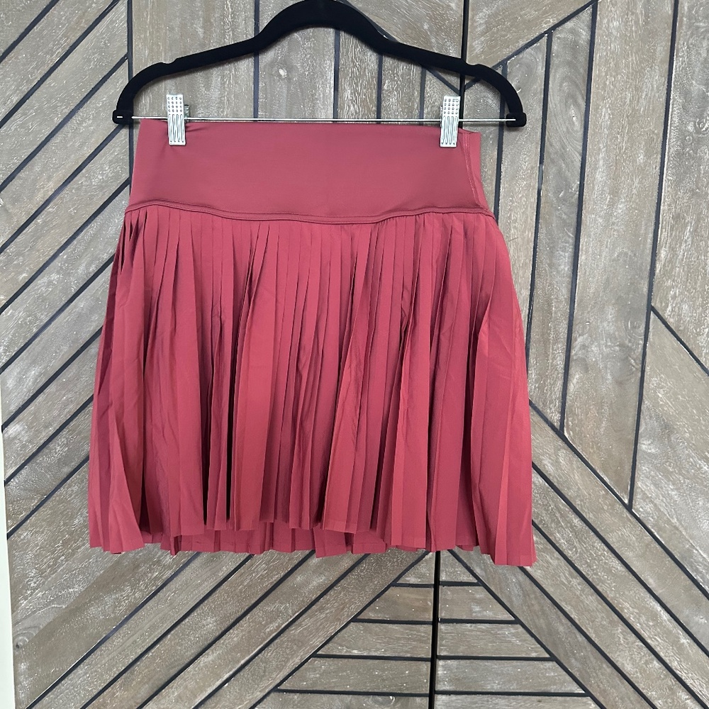 ALO Yoga Pleated Mini Skirt in Dusty Rose - Picture 5 of 7